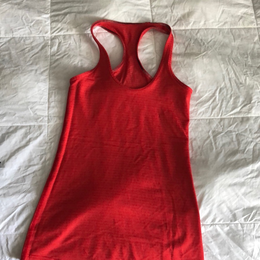 Lululemon tank
